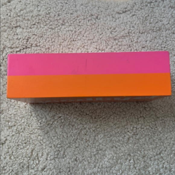 Pink 'Hello!' Sign - Picture 3 of 3